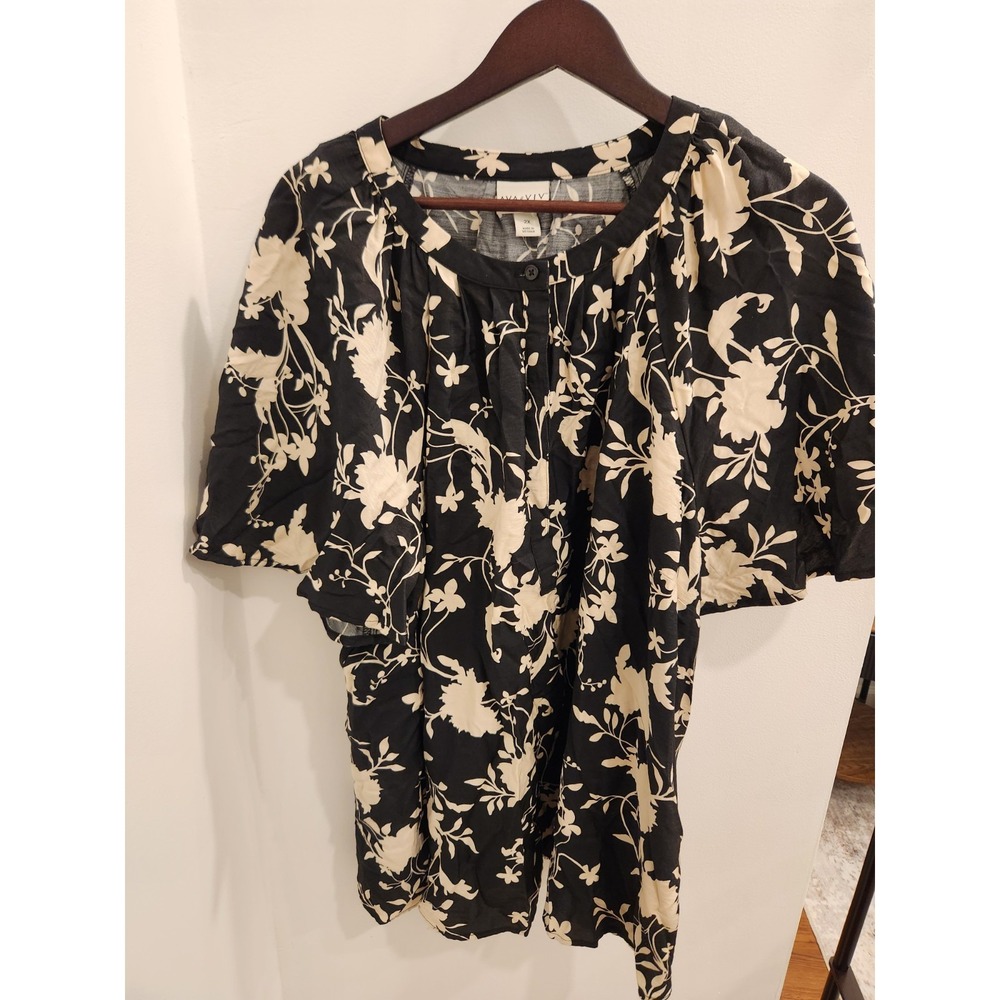 Ava & Viv Womens 2X Black White Floral Flutter Sleeve Pleated Neck Blouse Top